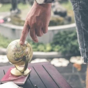 French Reve - Travel Globe