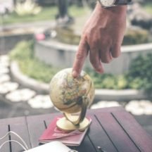 Globe traveller