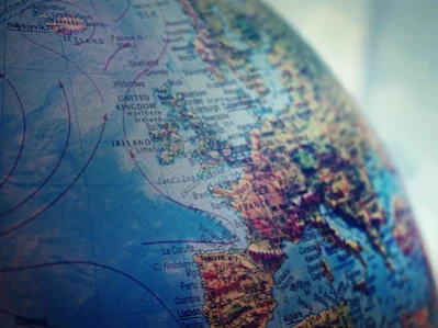 French Reve - Tourism, Voyage - French for Travelers - Suzy Hazelwood